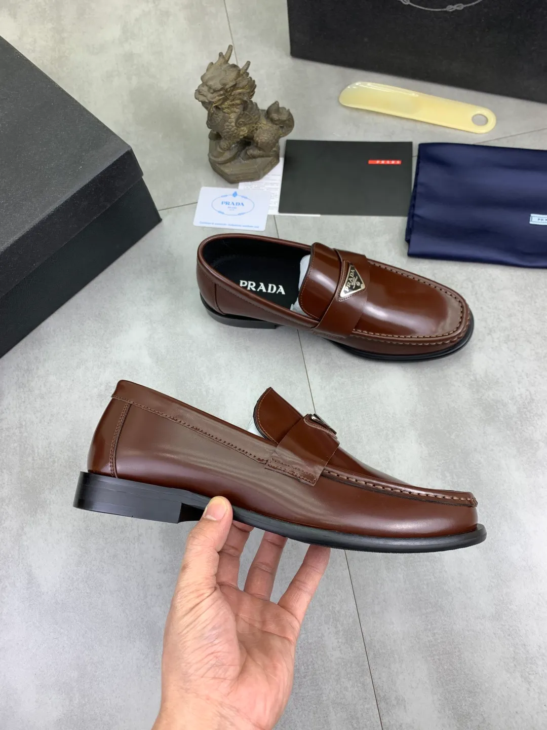 Men's men's shoes P560 new style 💰 💎💎💎 water-dyed cow lining original order quality PRADA —🆘.Prada original order purchasing, high-end business leather shoes, fabric: imported from Italy calfskin ➕ water-dyed cow lining / cowhide lining ➕ special original outsole, fine workmanship, real thing ^_^ Photographed 🎬size: 38-45